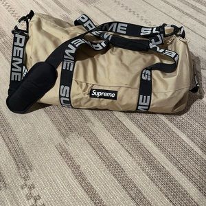 Supreme duffel bag